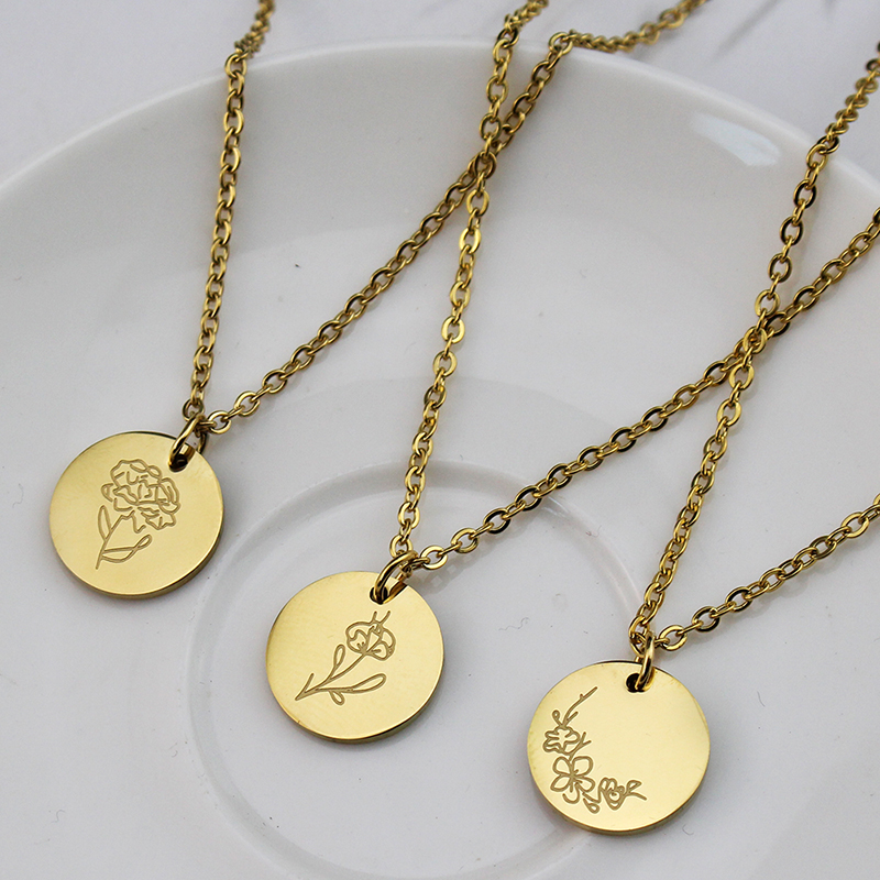 Collana con ciondolo irregolar - Birth Flower Necklace recensione e prezzo